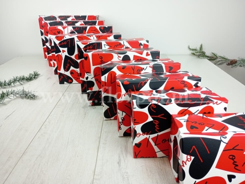 zestaw pudeł - Love/serca 10szt czerwony/biały/czarny  (24P040)