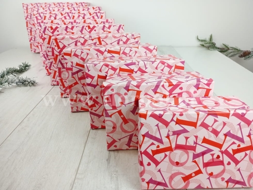 zestaw pudeł - Love 10szt róż/czerwień (24P041)