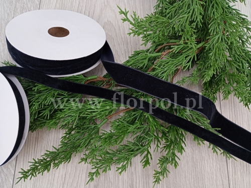wstążka welurowa 1,2cm 1szt czarny (VELVET12-900)