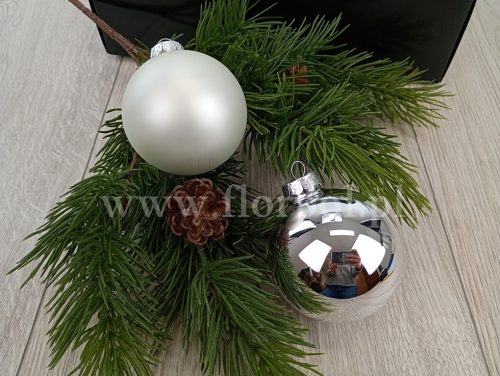 szklana bombka 10058.jpg