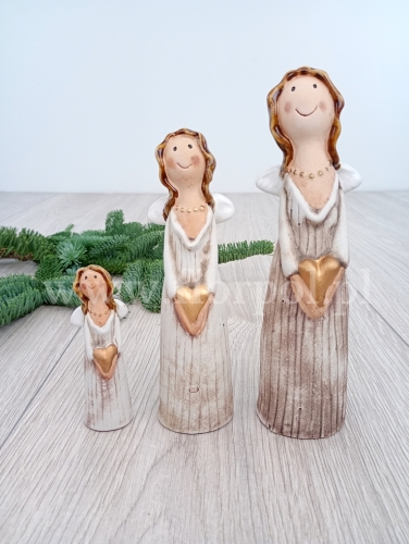 ceramiczny aniołek z serduszkiem M 1szt ecru/złoto (U-26173)