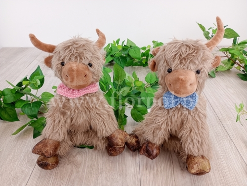 Bawół siedzący  1szt beż/róż (GG8260020-1B)