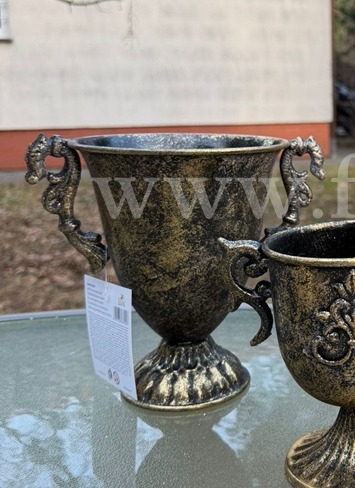 metalowy puchar 1szt złoto/czarny (231c04314GB)